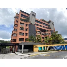 Espectacular Apartamento Amoblado En Alquiler En Los Samanes. #24-23032