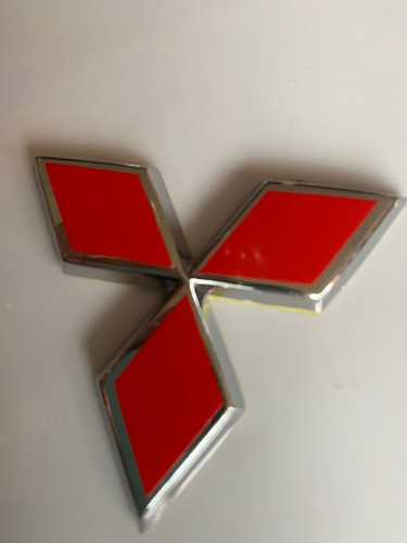 Emblema Mitsubishi Lancer Persiana Trebol Mediano 5.5 Cm Foto 7