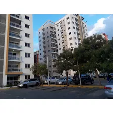 Vendo Apartamento En La Charles De Gaulle Con San Isidro 