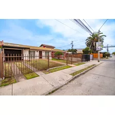 Casa Con Amplios Espacios En Pampa Baja