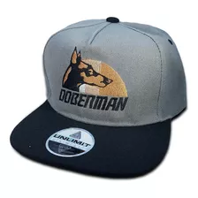 Gorro Snapback Doberman