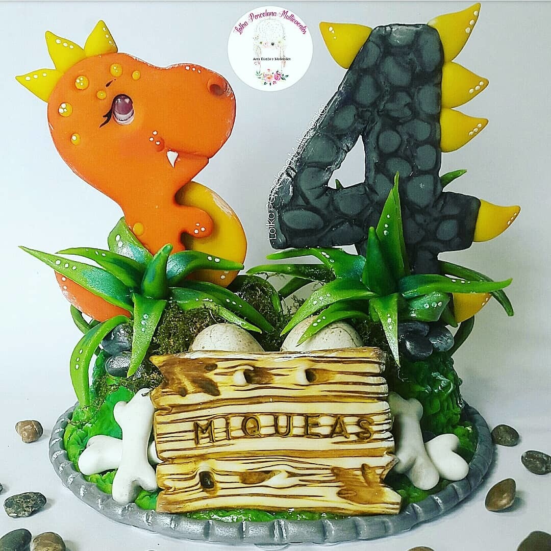 Adorno Caketopper Dinosaurio Con Vela Número Porcelana Fría - Avisos en Souvenirs, Cotillón y Fiestas Adorno Caketopper Dinosaurio Con Vela Número Porcelana Fría - Avisos en Souvenirs, Cotillón y Fiestas
