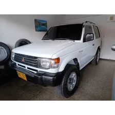 Mitsubishi Montero 2400 Pajero 2400