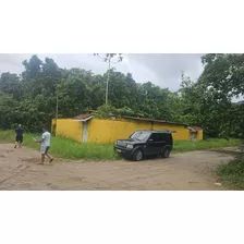 Casa Com Quatro Quartos Sala Cozinha E Garagem Em Praia De Guarau-peruibe