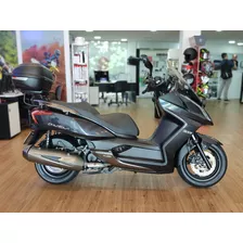 Scooter Kymco Downtown 300i Con Top Case