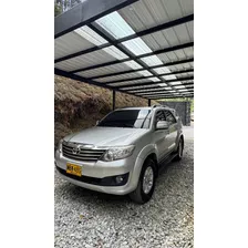 Toyota Fortuner Sr5