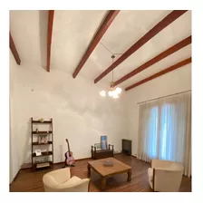 En Venta Excelente Casa Centrica, 7 Amb En 2 Plantas. 180mts2 Cálida Y Luminosa. Mercedes, Bs.as