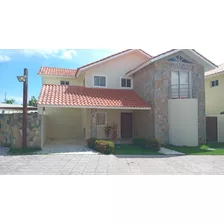 Villa Towhouse En Metro Country Club ,juan Dolió. $ 230,000