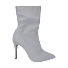 Bota Feminina Branco Cano Curto Salto Fino