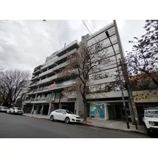 Edificio De Oficinas En Alquiler