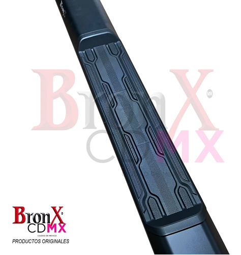 Estribos Bronx S8 Aluminio Toyota Hilux 2016-2022 D/c Foto 2