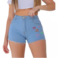 Shorts Jeans Feminino Desfiado Com Coração Bordado 
