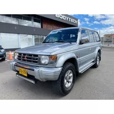 Mitsubishi V43wa Montero 2005