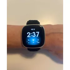 Fitbit Versa 3 - Reloj Inteligente Con Gps Y Alexa