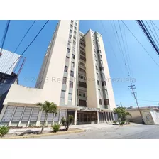Renta House Vip Group Apartamentos En Venta En Barquisimeto Lara De 120 Mts2 Ubicado En Conjunto Residencial Privado Del Centro De La Ciudad.