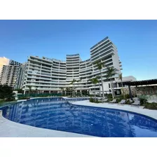 Departamento En Venta Al Norte De Merida, Frente A Plaza Comercial. 