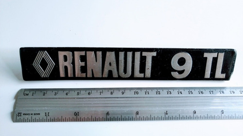 Renault 9 Tl Emblema  Foto 3
