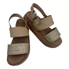 Sandalias Bajas Con Hebilla Ajustable