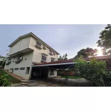 Casa En Calle Cerrada, Colinas De Guataparo Cod. 228743