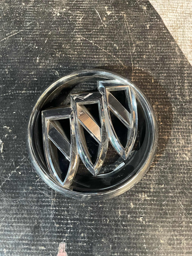 Emblema Parrilla Buick Verano 2012-2017 Foto 2