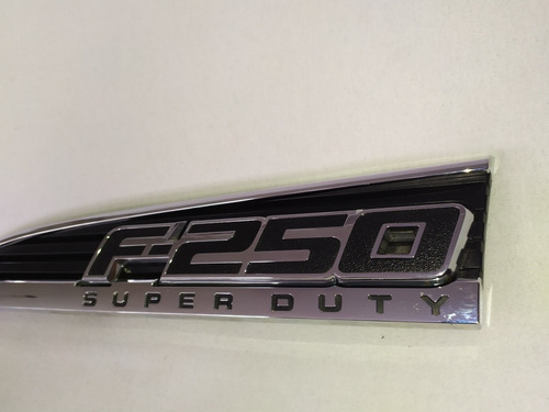 Emblema De Salpicadera Izquierda Ford F-250 Super Duty Xlt  Foto 2