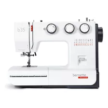 Bernette 35 Máquina De Coser De Diseño Suizo Color Blanco