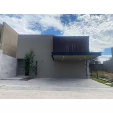 Casa En Venta En Lomas Del Campanario Iv, Querétaro