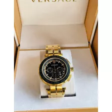 Belleza De Reloj Versace Dorado Fondo Negro 