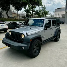 Jeep Wrangler 3.6 Unlimited Sport 4x4 V6 Gasolina 4p Aut