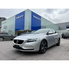 Volvo V40 2017