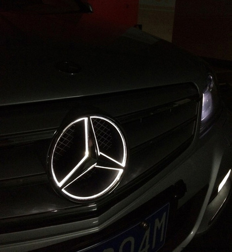 Emblema Frontal Led Aplicado Al Mercedes Benz E300 Glk350 Cl Foto 4