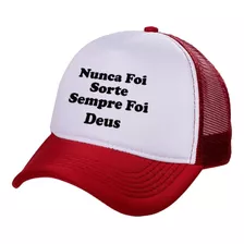 Boné Trucker Aba Curva Telinha Sempre Foi Deus Frase