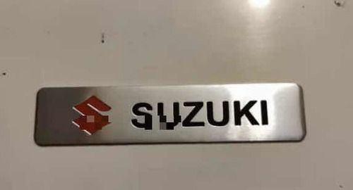 Emblema Aluminio Adhesivo Compatible Con Suzuki Swift Jimny Foto 2
