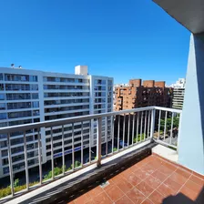 Apartamento De 1 Dormitorio Con Balcón, Piso 10 Aguadaa