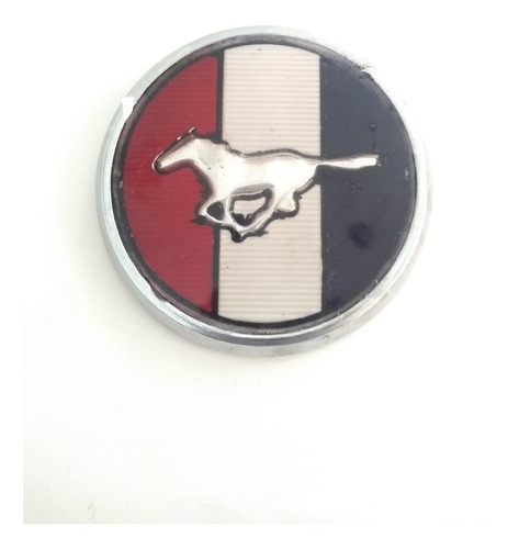Emblema De Ford Mustang Chapetn De Cofre Foto 2