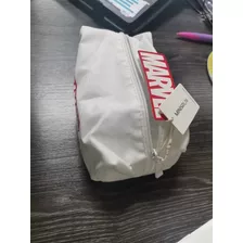 Estuche Miniso Viajero O Porta Cosmeticos ( Edición Marvel )