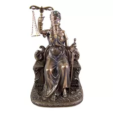 Estatua De La Dama De La Justicia Sentada Con Balanza Y Espa