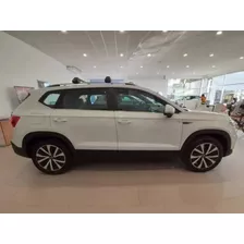 Volkswagen Taos Highline Bi Tono 0km Nueva Vw Polo Tiguan C0