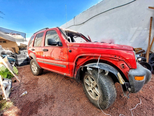 Sandwich Volante Jeep Liberty 2005 4x4 Foto 10