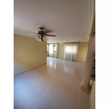 Casa En Venta En Altos De Arroyo Hondo Iii