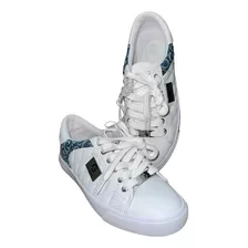 Tenis Blancos Guess Dama Con Franjas De Mezclilla