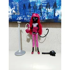 Boneca Monster High Catty Noir Scaremester 