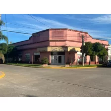  ¡atención Inversores! Se Encuentra Disponible En Venta Un Amplio Local Comercial Con Una Ubicación Inmejorable En El Corazón Del Centro De La Ciudad.