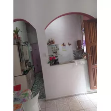 Vende Se Uma Casa Com Seis Cômodos Com Quintal E Garagem 