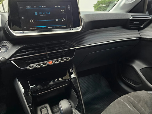 Peugeot 208 1.6 Feline Tiptronic - 12