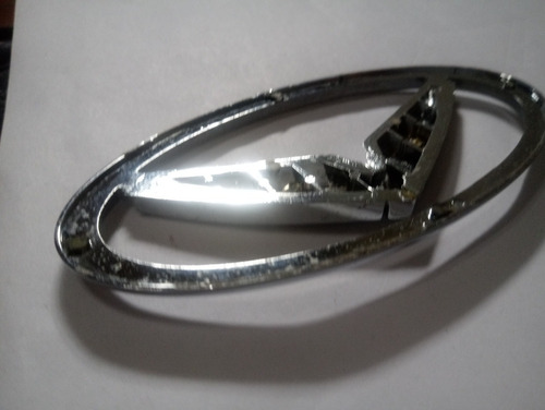 Emblema Hyundai Elantra Usado Plastico Cromo Oem  Foto 7