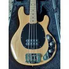 Bajo Musicman Stingray 