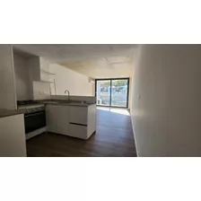 Venta Apartamento Monoambiente En Pocitos Con Terraza.