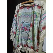 Kimono Sobretudo Tecido Leve Com Flores E Franjas 