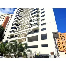  Apartamento En Venta En Resd. Zafiro Palace, Urb. El Parral C-8517 E.c